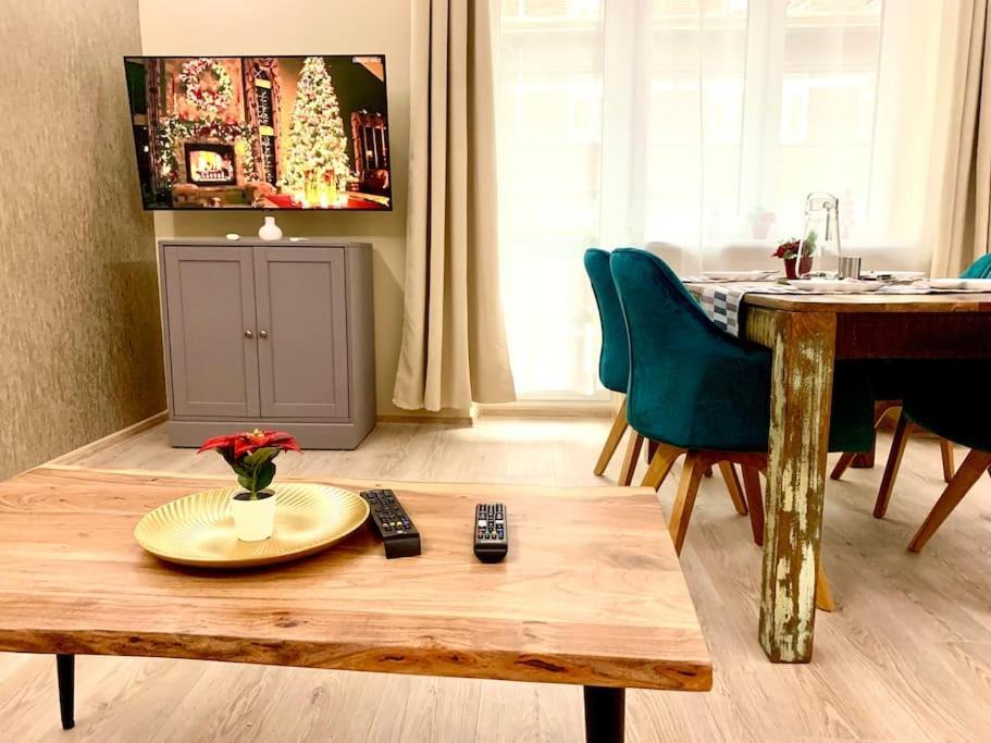 Brand New, Design Apartment Jojo, Oldtown, Balcony Bratislava Extérieur photo