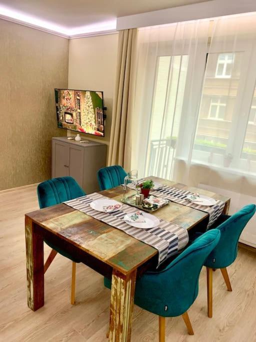 Brand New, Design Apartment Jojo, Oldtown, Balcony Bratislava Extérieur photo